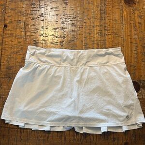 White lululemon skirt